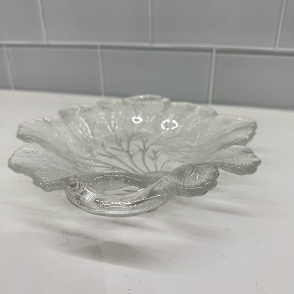 Vintage MCM 1950s Leaf Candy Dish Shallow Clear Pressed Glass with Handle - Picture 2 of 10